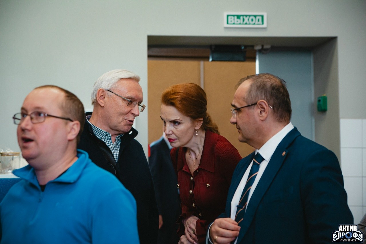 � ,��� &laquo;����� ���� ���&raquo;, ��� &laquo;�����&raquo;