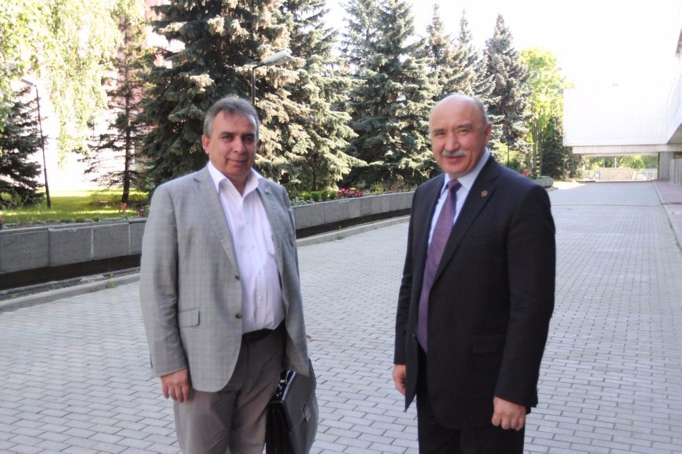 Rector Ilshat Gafurov Receives Polish Cross of Merit from Ambassador Katarzyna Pelczynska-Nalecz