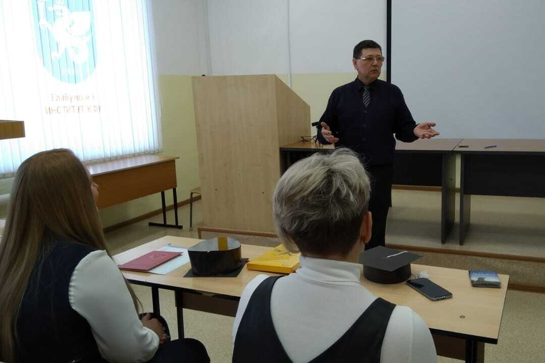 Состоялось торжественное вручение дипломов выпускникам Состоялось торжественное вручение дипломов выпускникам