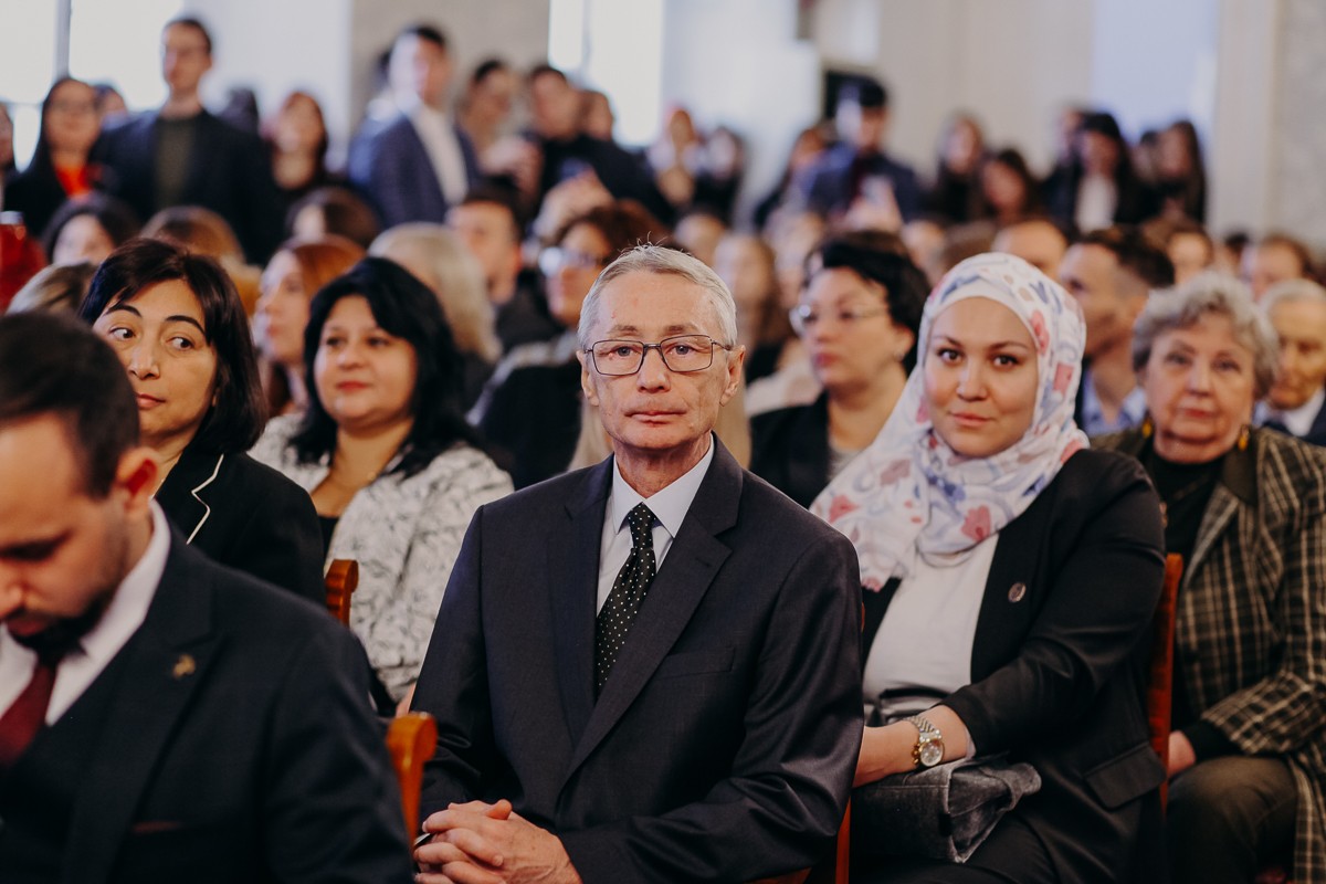 Константин Могилевский: 'КФУ ? один из лидирующих университетов по подготовке историков' Константин Могилевский: 'КФУ ? один из лидирующих университетов по подготовке историков'