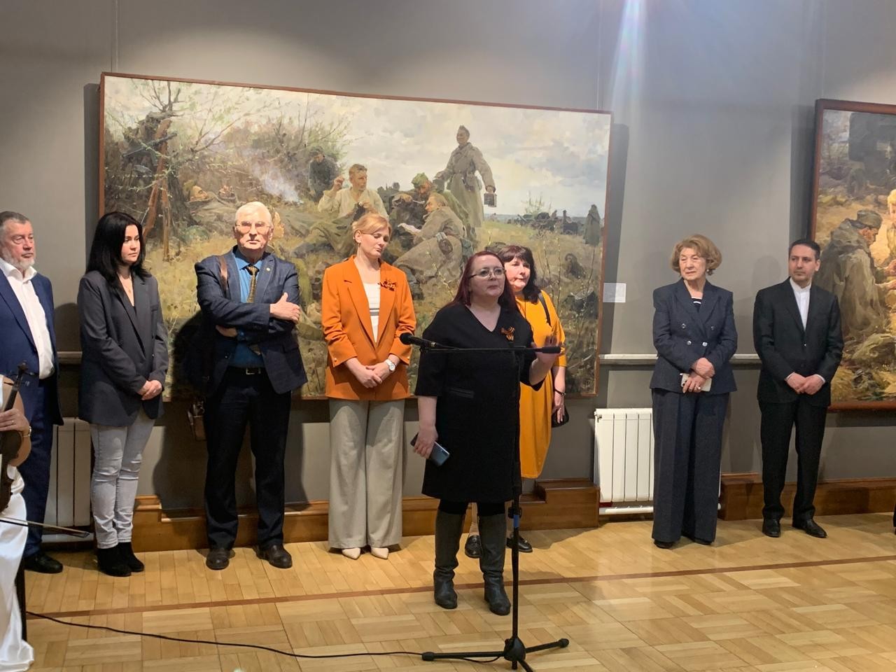 В национальной художественной галерее 'Хазинэ' открылась выставка к 80-летию Дня Победы В национальной художественной галерее 'Хазинэ' открылась выставка к 80-летию Дня Победы