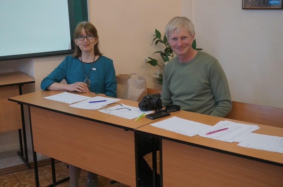 ���� ����