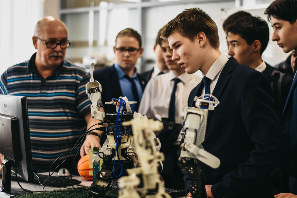 ����� ��������� ���� ������������� 