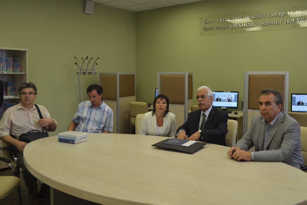 Dr. Halit Eren, IRCICA Director General, visiting KFU