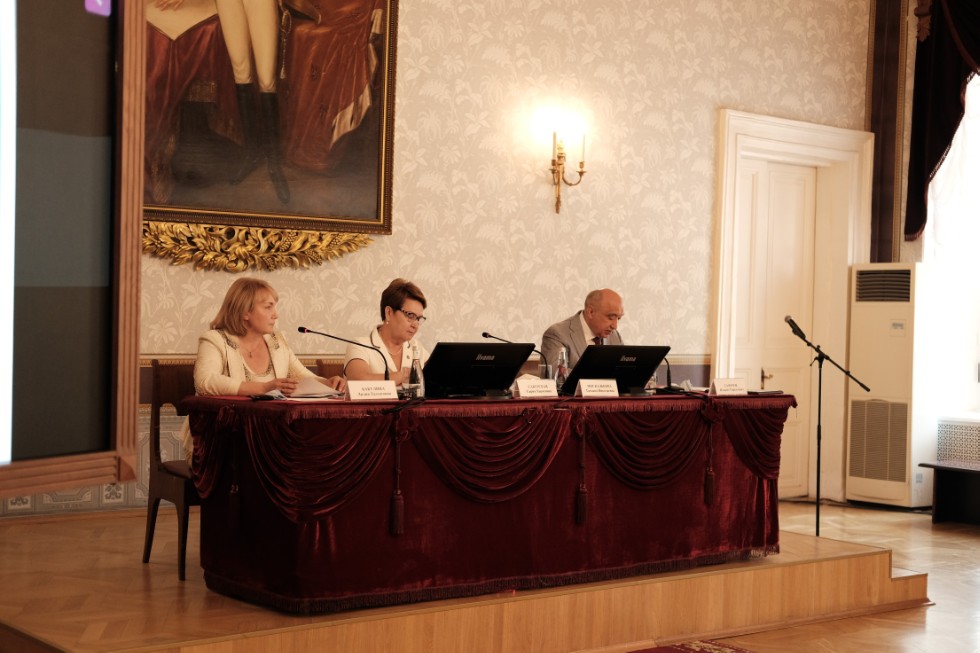 � ��� ���������� VIII ������������� ������ ����� '����� �������� ��� ����� ���������'