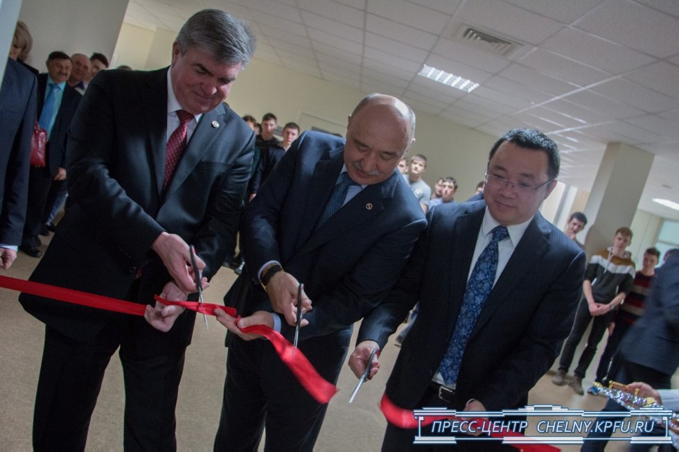 Крупнейший китайский производитель бытовой техники Haier открыл учебный центр на базе КФУ Крупнейший китайский производитель бытовой техники Haier открыл учебный центр на базе КФУ