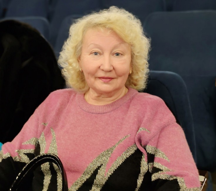 Студенты серебряного возраста продолжают знакомство с историей Казани Студенты серебряного возраста продолжают знакомство с историей Казани