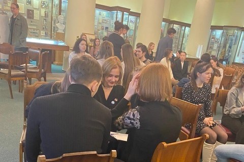 Знаете ли вы историю alma mater? Знаете ли вы историю alma mater?