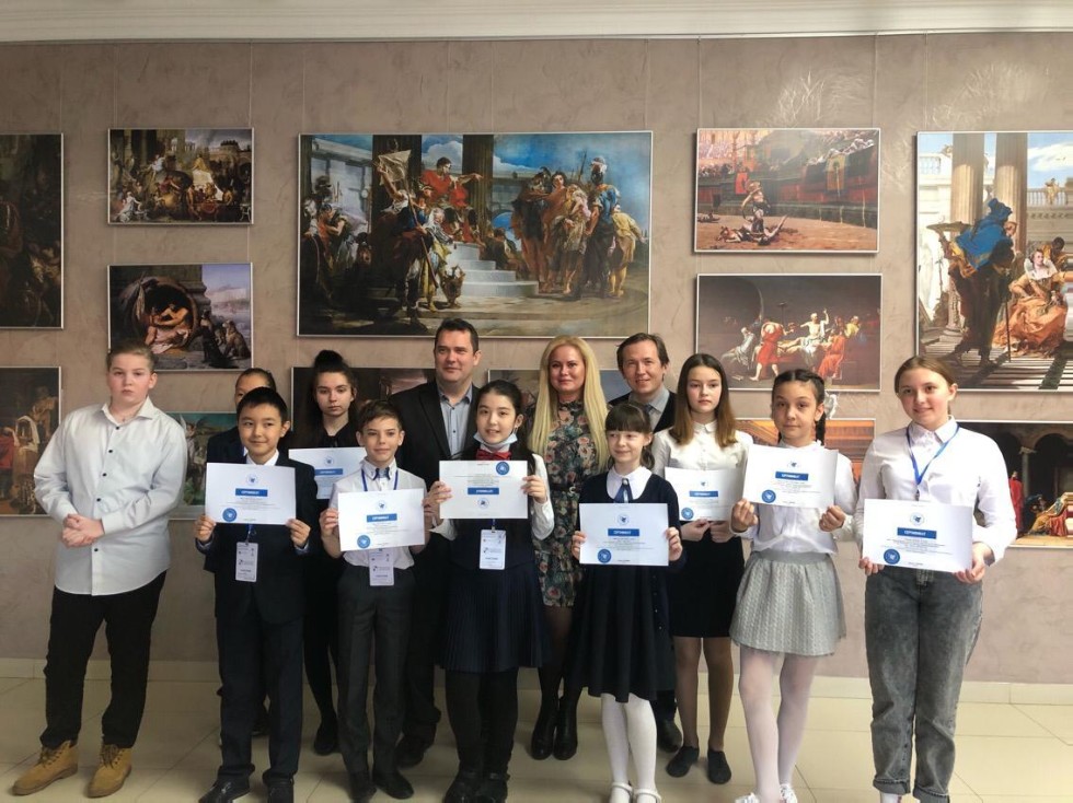 VI Всероссийская (с международным участием) научная конференция учащихся имени Н.И. Лобачевского. VI Всероссийская (с международным участием) научная конференция учащихся имени Н.И. Лобачевского.