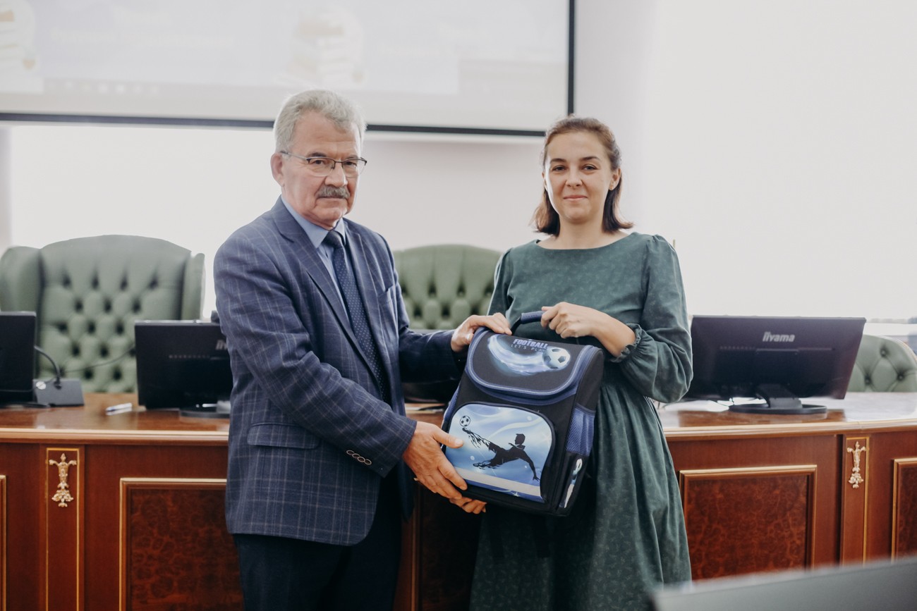 ����� ����������� ������, ����������� � ������ �����, ������� �������