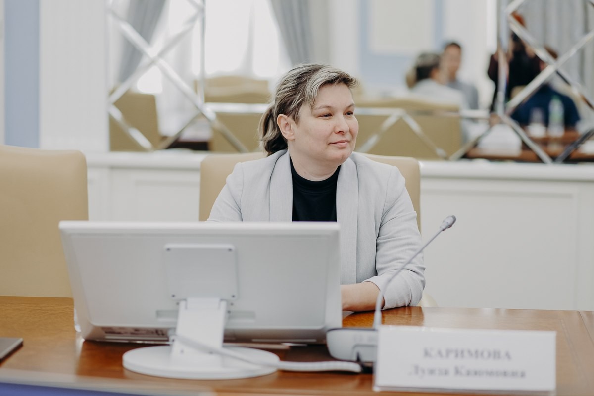 Победители V Международной исторической школы Российского исторического общества встретились проректором по внешним связям КФУ Т.Б.Алишевым Победители V Международной исторической школы Российского исторического общества встретились проректором по внешним связям КФУ Т.Б.Алишевым