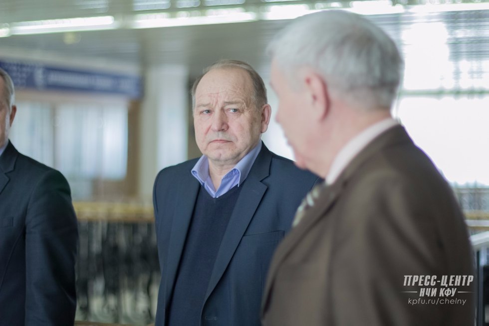 ��� � ���