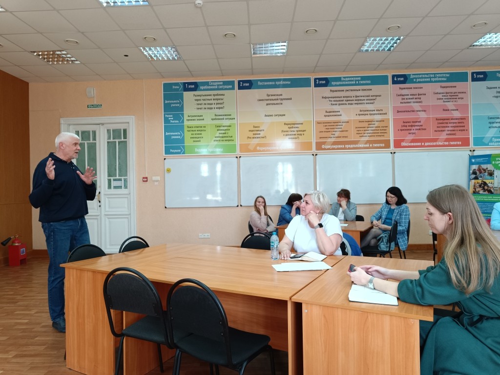 В Елабужском институте КФУ обсудили стратегию развития 'Университетской' школы В Елабужском институте КФУ обсудили стратегию развития 'Университетской' школы