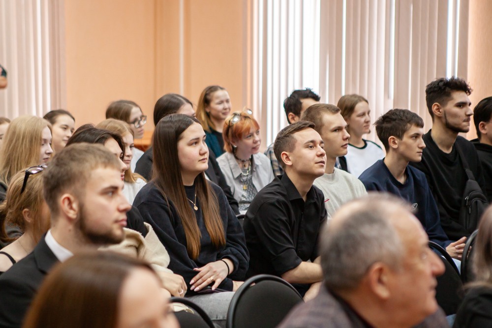 В Елабужском институте КФУ стартовала 'Студенческая весна' В Елабужском институте КФУ стартовала 'Студенческая весна'