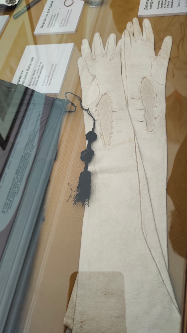 Вальс жизни в доме Левушки Толстого Вальс жизни в доме Левушки Толстого