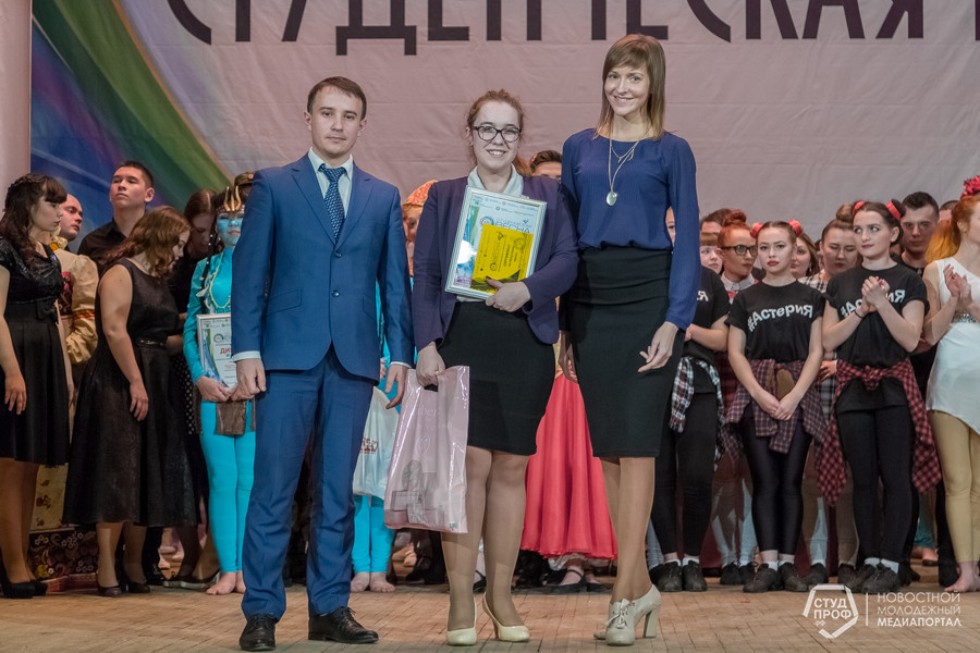 Студенты Елабужского института КФУ - призеры 'Студенческой весны' в Закамье Студенты Елабужского института КФУ - призеры 'Студенческой весны' в Закамье