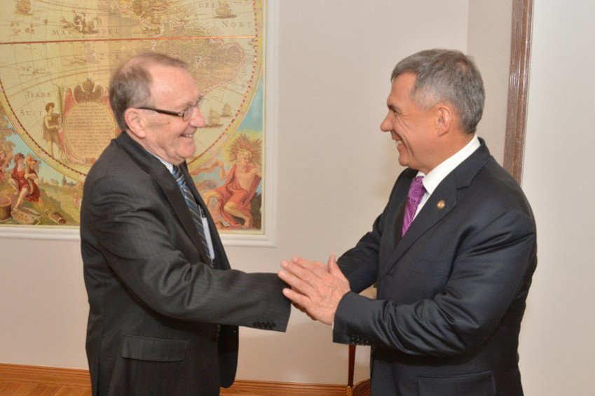 Roald Sagdeev honored to the highest award of Republic of Tatarstan