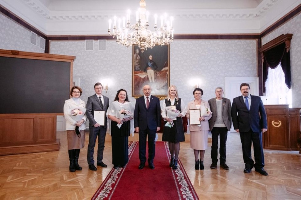 Преподаватели ИФМК отмечены ведомственными наградами за значительные заслуги в сфере образования Преподаватели ИФМК отмечены ведомственными наградами за значительные заслуги в сфере образования