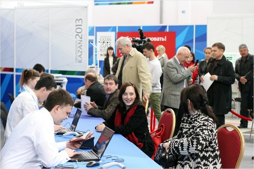 KFU Administration Received Accreditation Badges For the Universiade