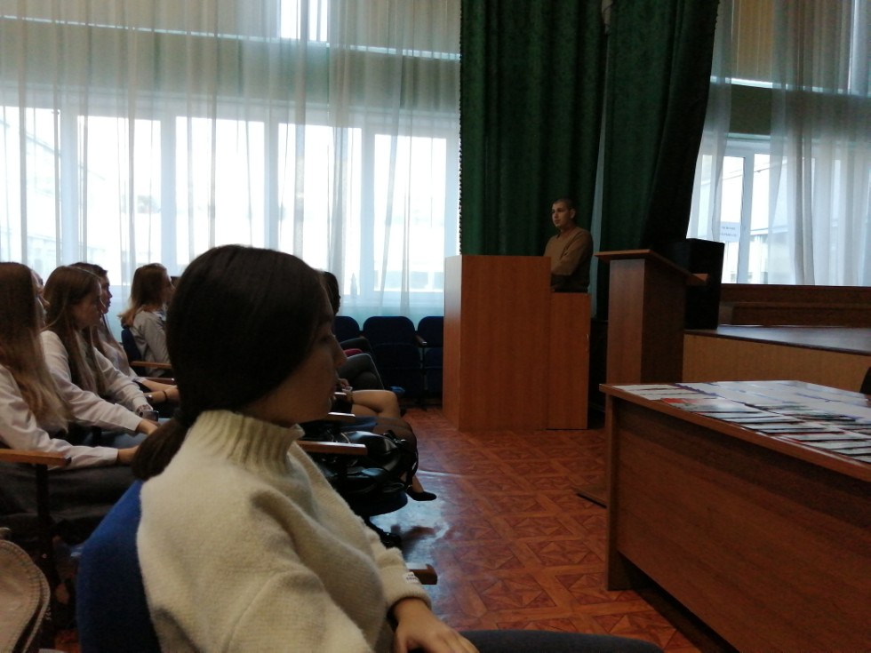 О направлениях подготовки, реализуемых в ИМО КФУ, узнали старшеклассники Нижнекамска О направлениях подготовки, реализуемых в ИМО КФУ, узнали старшеклассники Нижнекамска