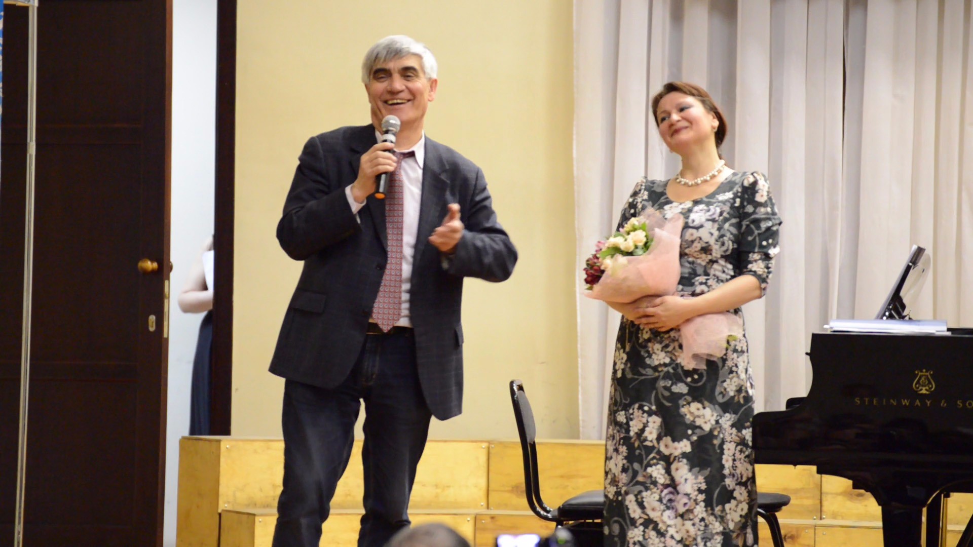 Влюбленная в музыку? Влюбленная в музыку?