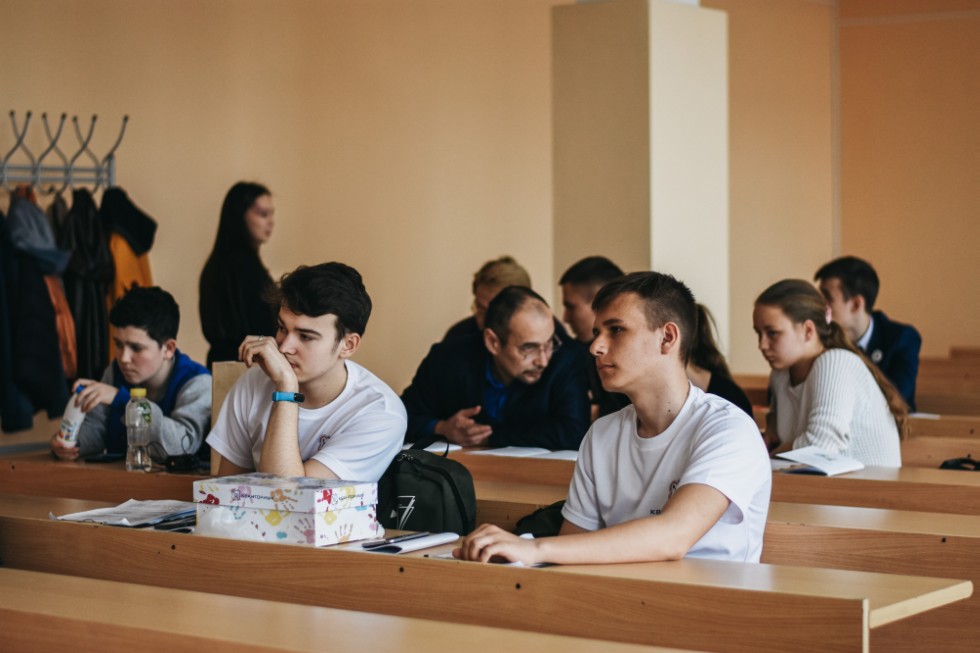 ����� ��������� ���� ������������� 