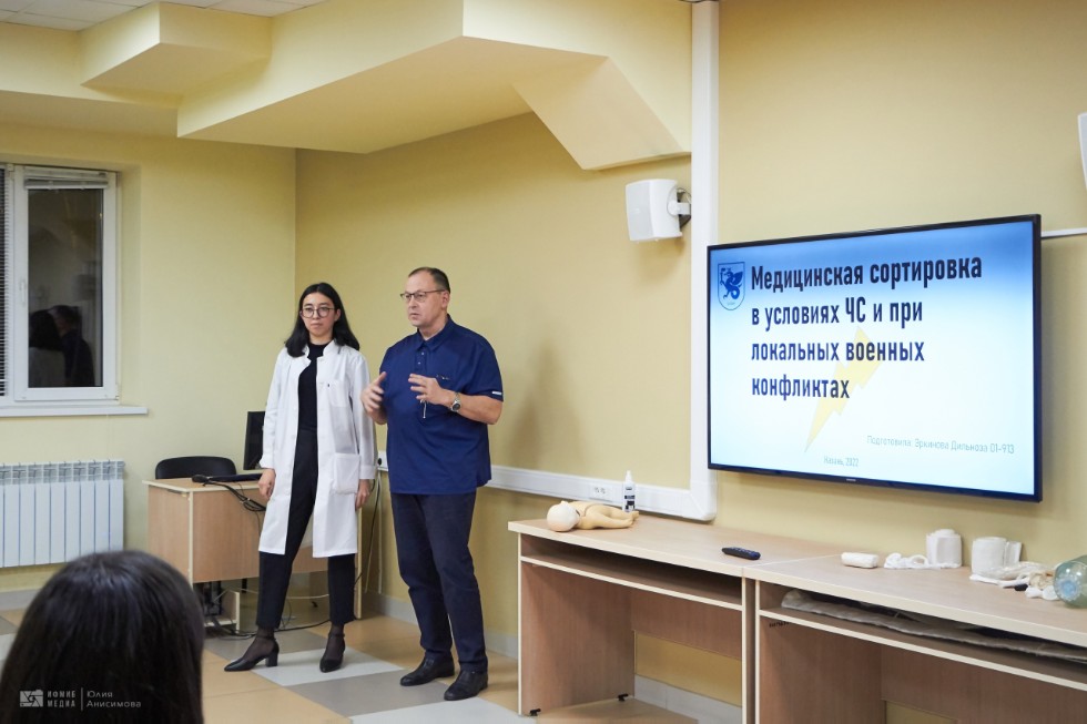 Заседение студенческого научного кружка Заседение студенческого научного кружка