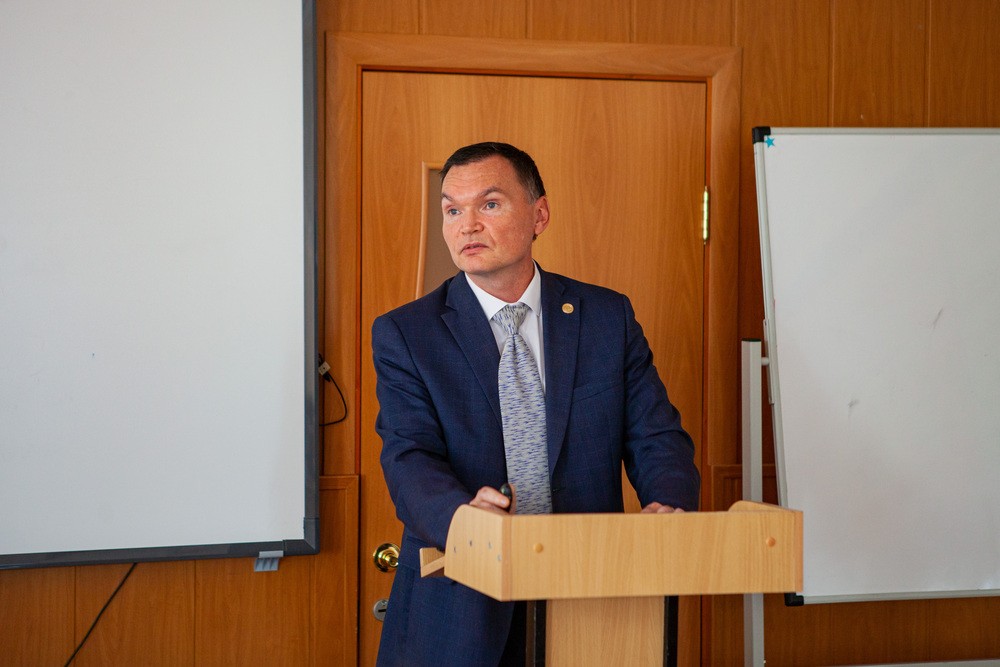 IX ������������ ������: ������ (����)