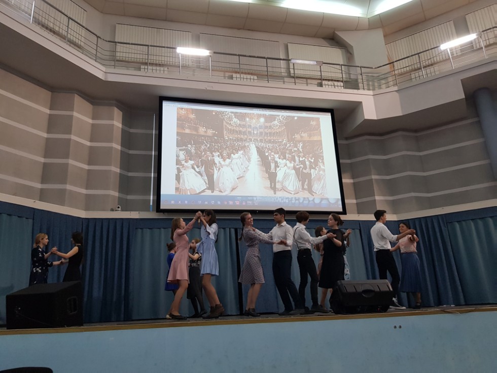 We are all actors in our life We are all actors in our life