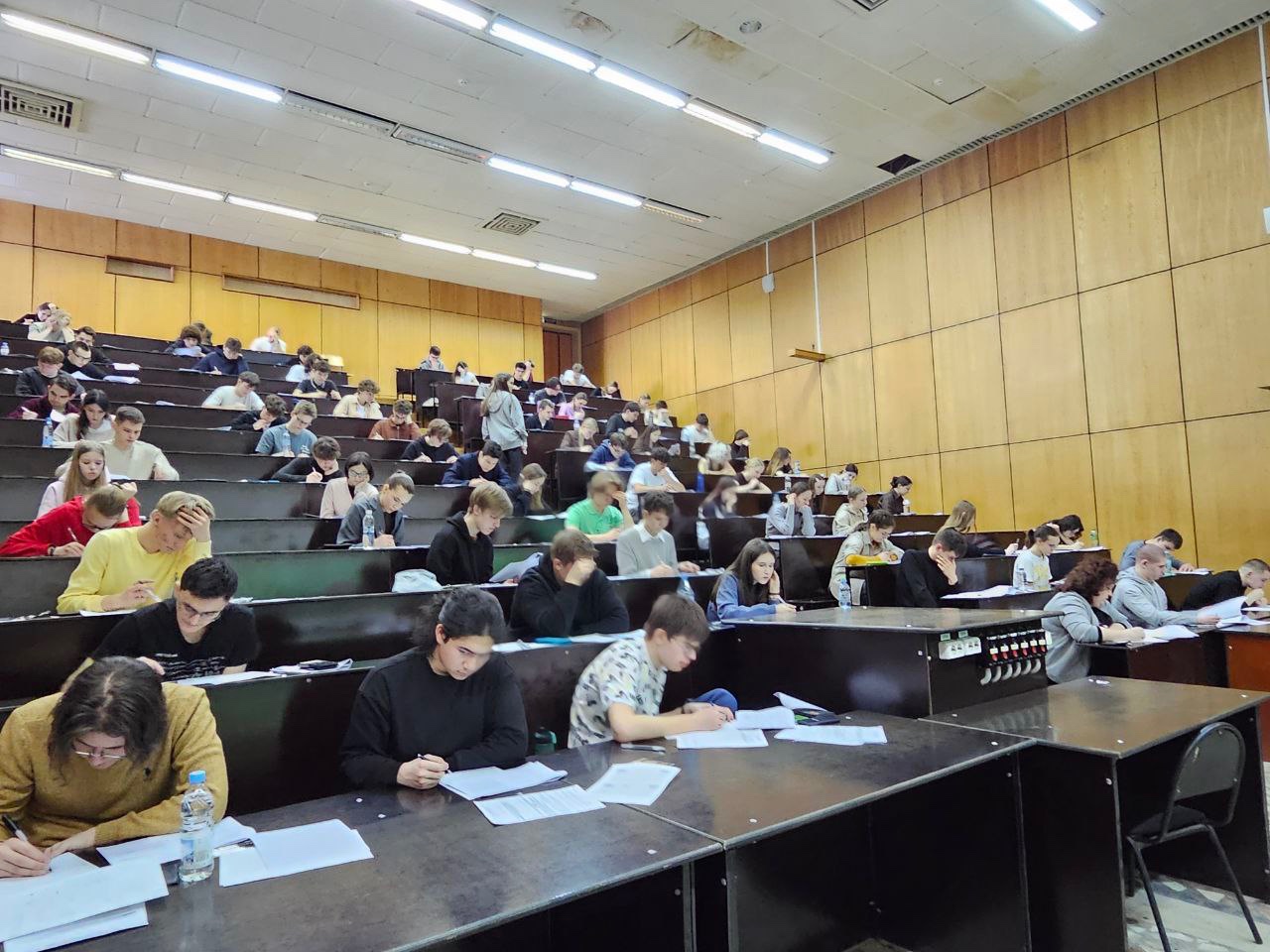 ����� 180 ���������� �������� ������� ��� �� ������ � ���