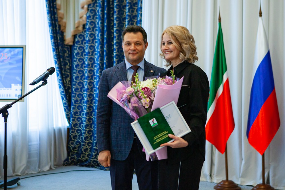 Елабужский институт отметил 125-летие императорским балом Елабужский институт отметил 125-летие императорским балом