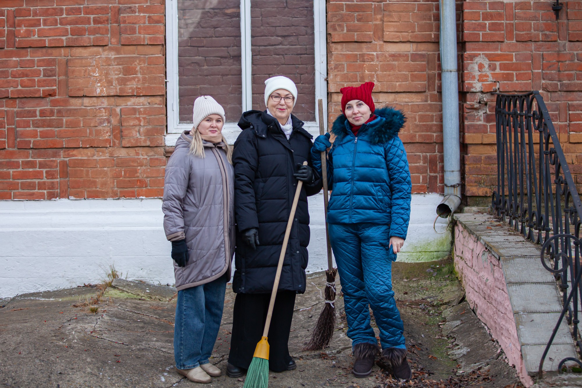 Сотрудники и студенты Елабужского института КФУ провели средник Сотрудники и студенты Елабужского института КФУ провели средник