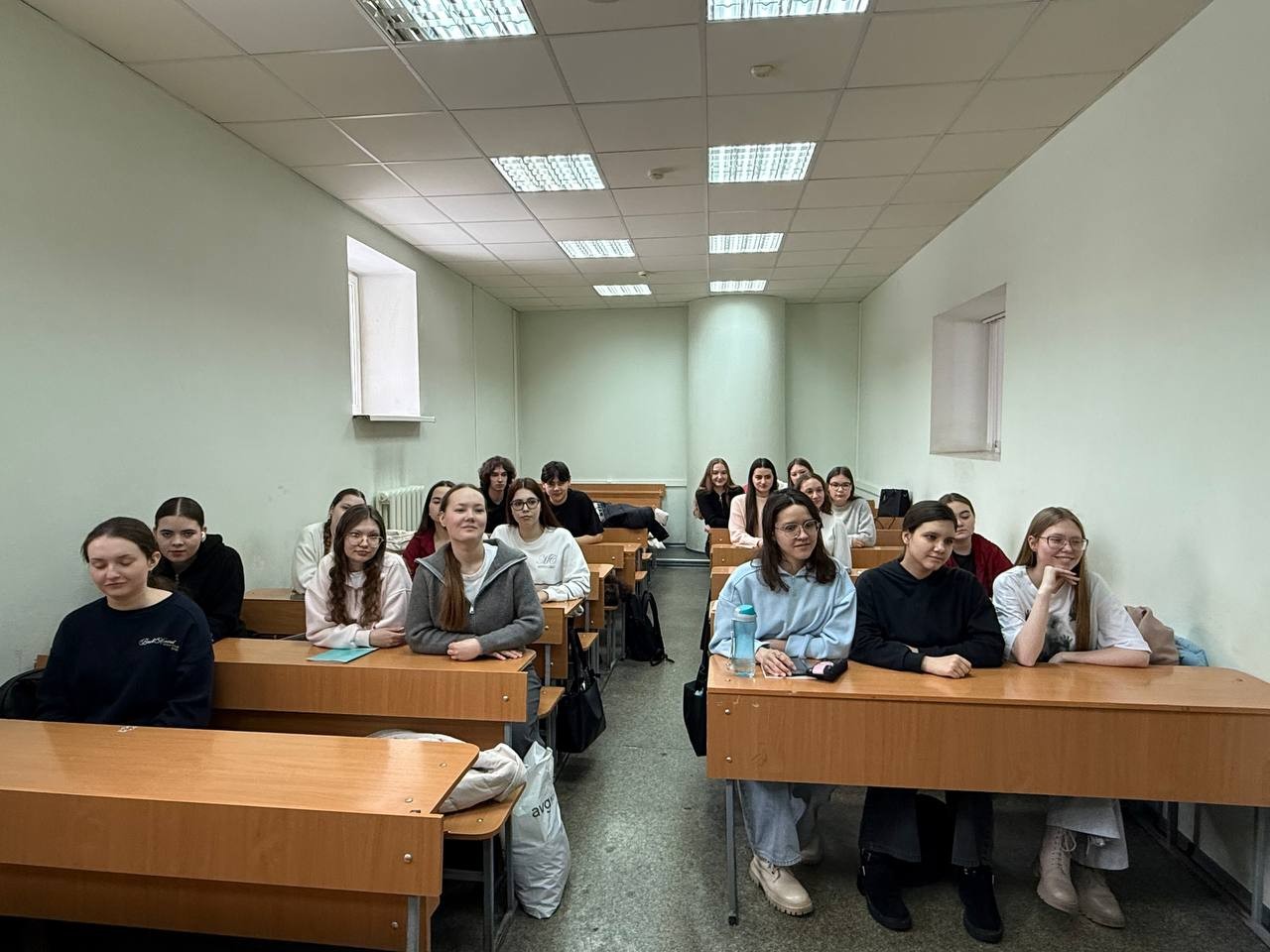 Кураторский час, посвящённый Дню защитника Отечества: студенты группы 14.1-581 обсудили историю и значение праздника Кураторский час, посвящённый Дню защитника Отечества: студенты группы 14.1-581 обсудили историю и значение праздника