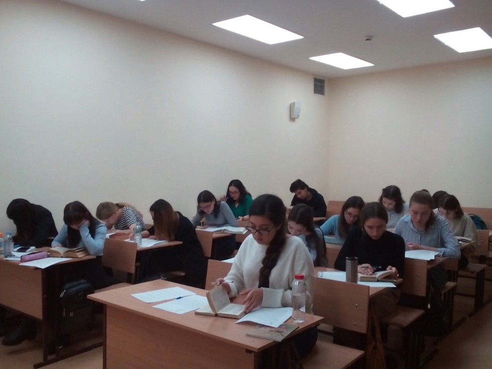 А слова бронь крепка, но перья наши быстры А слова бронь крепка, но перья наши быстры