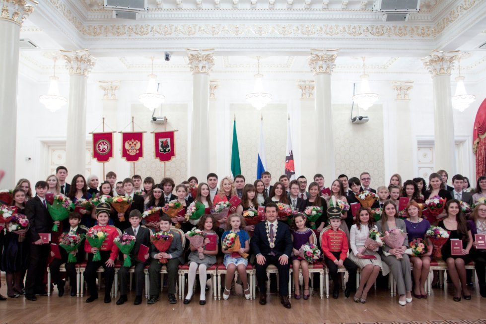 Thirteen students and postgraduates won awards by the name of Ilsur Metshin.