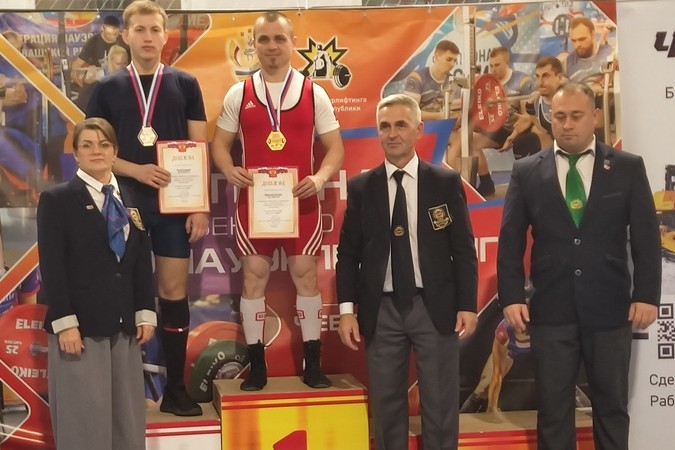 Студенты Елабужского института КФУ стали победителями Чемпионата ПФО по пауэрлифтингу