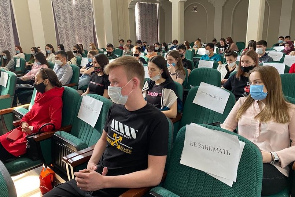 Серия встреч с представителями правоохранительных органов началась в Елабужском институте КФУ Серия встреч с представителями правоохранительных органов началась в Елабужском институте КФУ