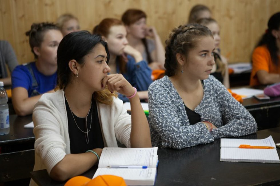 A young teacher: consolidation in the profession A young teacher: consolidation in the profession