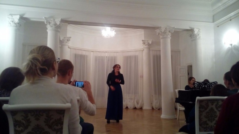 ПЛЕНИТЕЛЬНОСТЬ И ОЧАРОВАНИЕ ПЕНИЯ ПЛЕНИТЕЛЬНОСТЬ И ОЧАРОВАНИЕ ПЕНИЯ