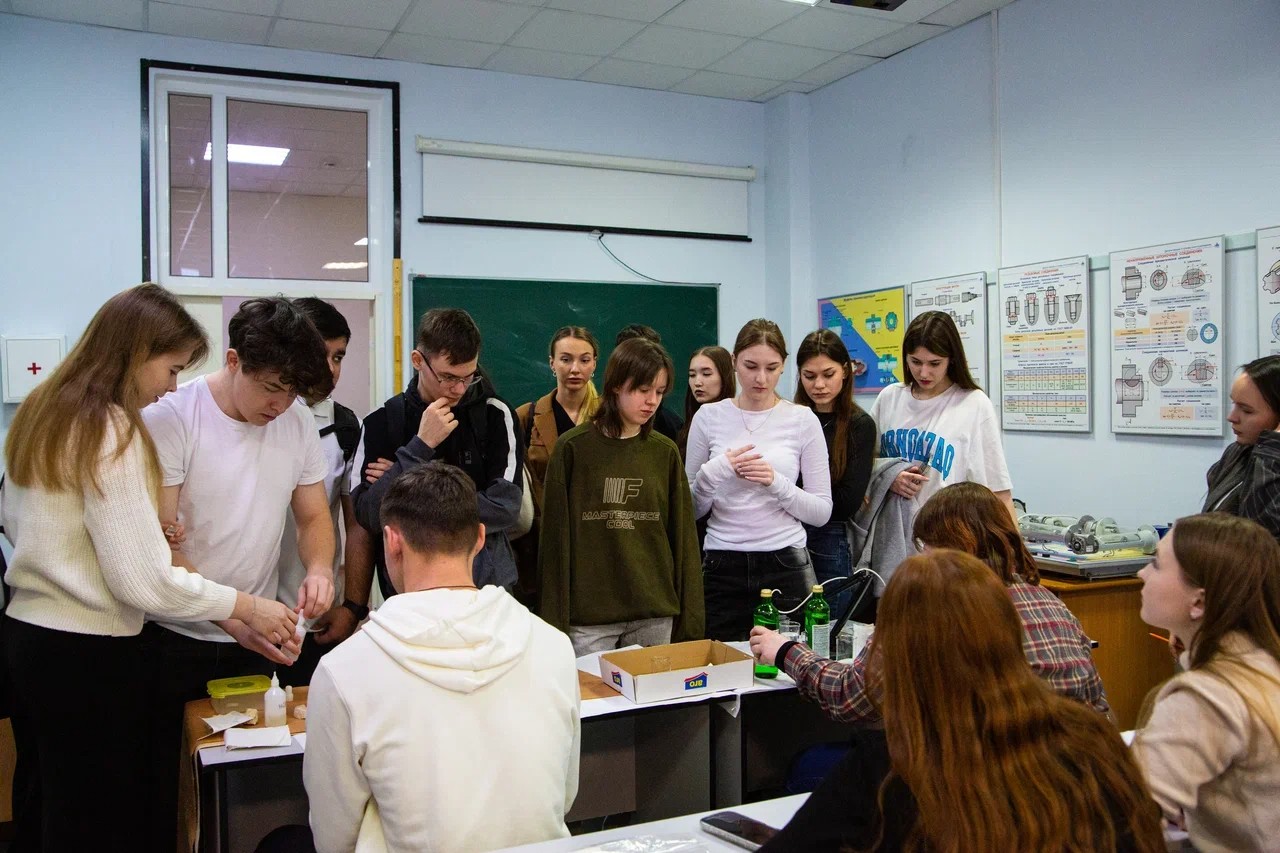 Студенты НЧИ КФУ сразились в 'Научных боях' Студенты НЧИ КФУ сразились в 'Научных боях'