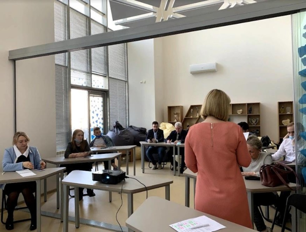 Встреча с представителями вузов Свердловской области в рамках обмена опытом в области молодежной политики. Встреча с представителями вузов Свердловской области в рамках обмена опытом в области молодежной политики.