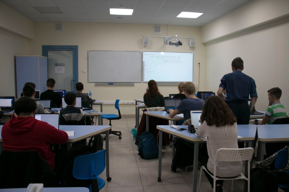 �������������� ����������� � ����: ����� � ������ �� Java ��� ����������