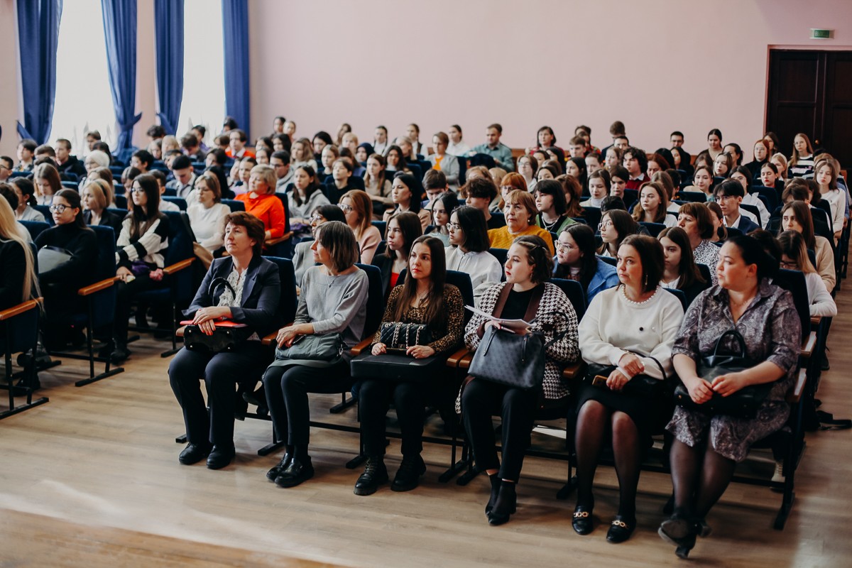 В КФУ прошел лингвистический форум 'Объединяя языки и культуры' В КФУ прошел лингвистический форум 'Объединяя языки и культуры'