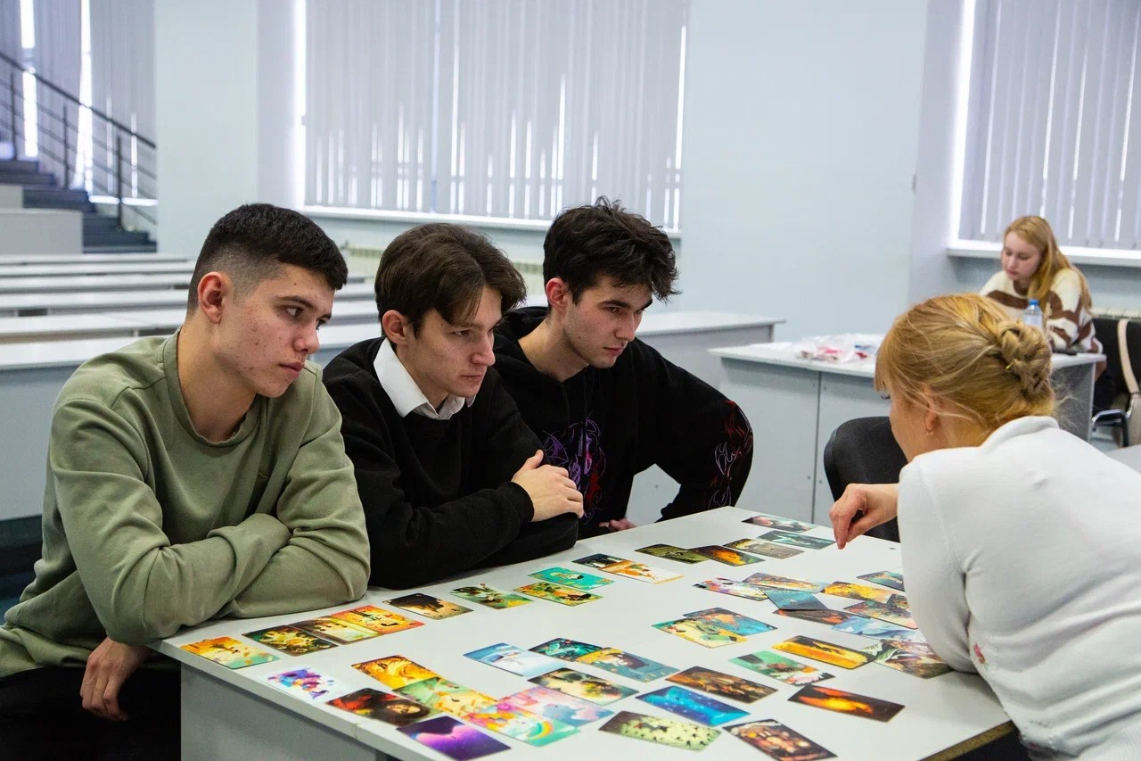 Студенты НЧИ КФУ сразились в 'Научных боях' Студенты НЧИ КФУ сразились в 'Научных боях'