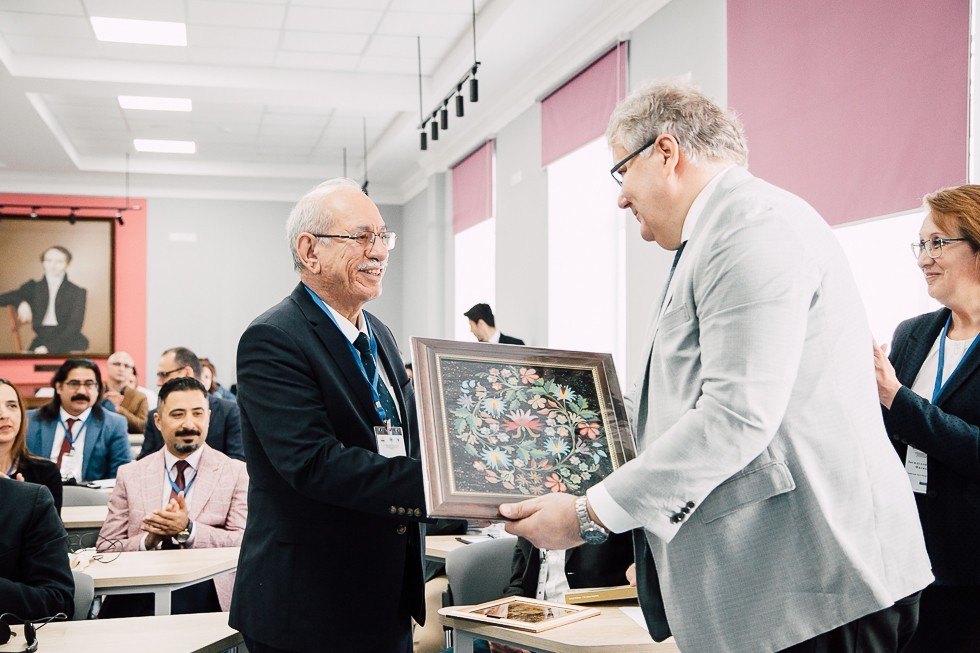 В Институте международных отношений проходит I Международный научный симпозиум 'История и культура Золотой Орды' В Институте международных отношений проходит I Международный научный симпозиум 'История и культура Золотой Орды'