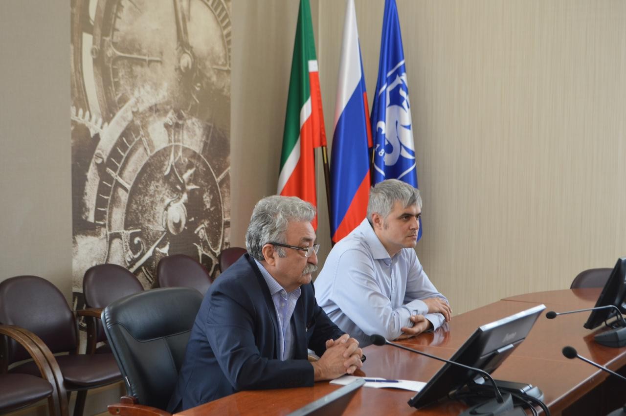 Генеральный директор ООО ИЦ 'Энергопрогресс' Гараев Алмаз Лябисович посетил Инженерный институт КФУ Генеральный директор ООО ИЦ 'Энергопрогресс' Гараев Алмаз Лябисович посетил Инженерный институт КФУ