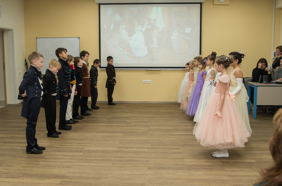 В детском театре КФУ 'Радуга' прошла премьера спектакля 'Россия мне раскрылась в тебе, Казанский университет!' В детском театре КФУ 'Радуга' прошла премьера спектакля 'Россия мне раскрылась в тебе, Казанский университет!'