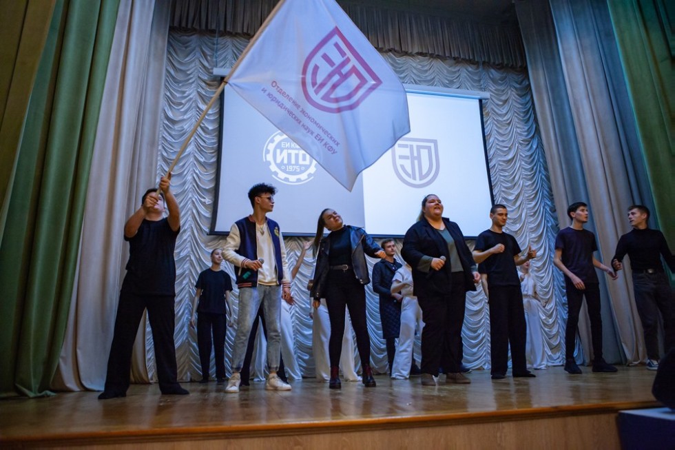 Не стоит ждать вдохновения, за ним надо гоняться Не стоит ждать вдохновения, за ним надо гоняться