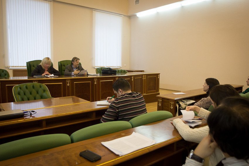 British expert Barry Gills on crisis issue