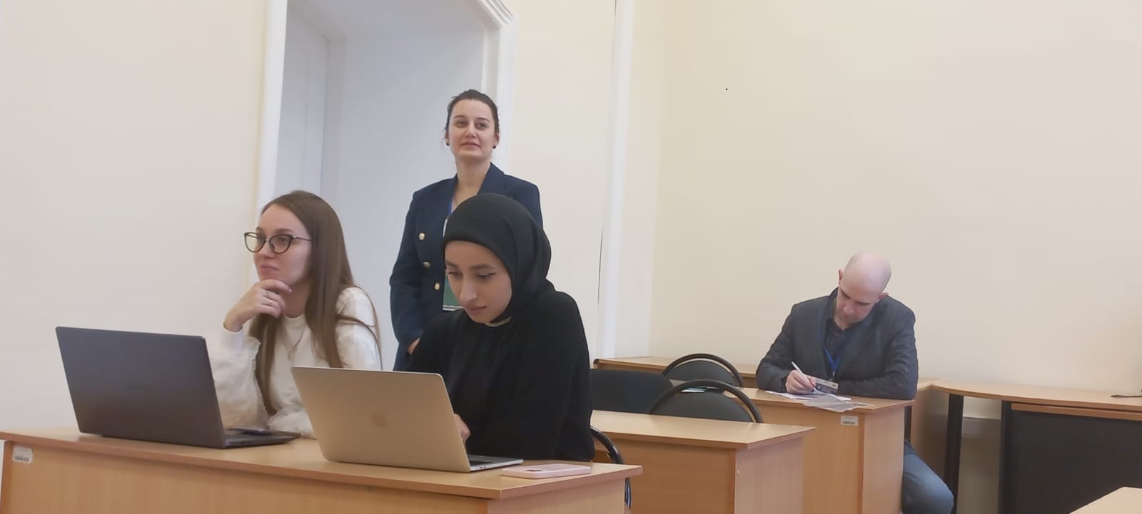 ������������� ��� ������� ������� � VI ������������� ������ '������ � ������������ � ������������ ����: ������� � �������������'